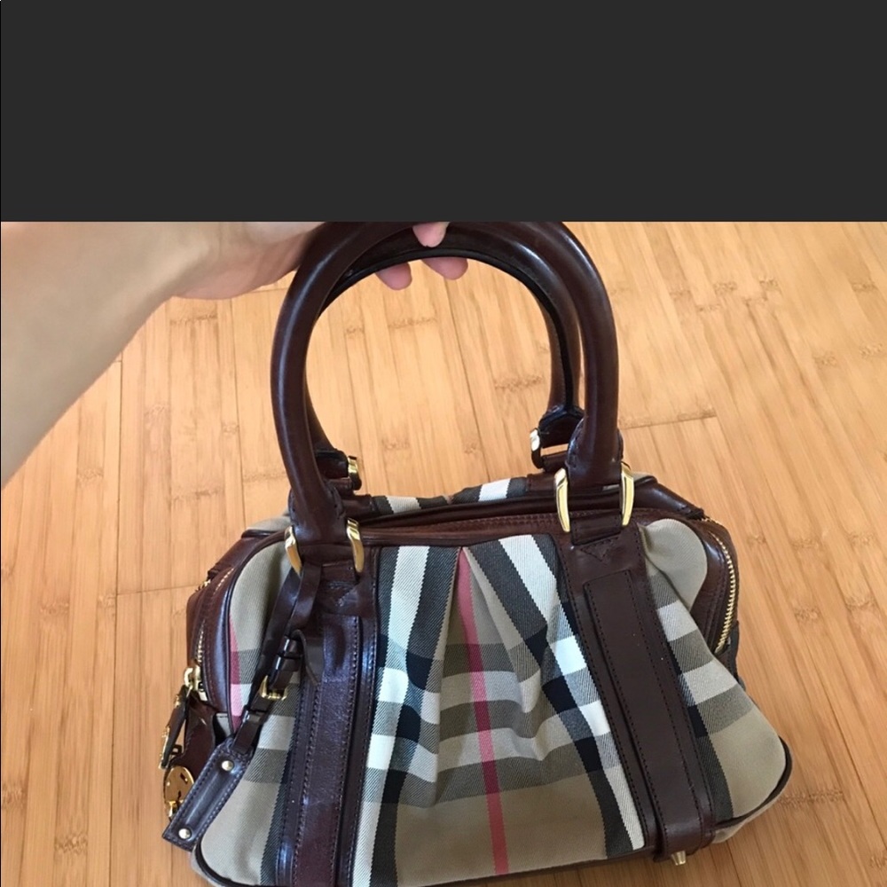 Authentic Burberry Nova check Knight satchel